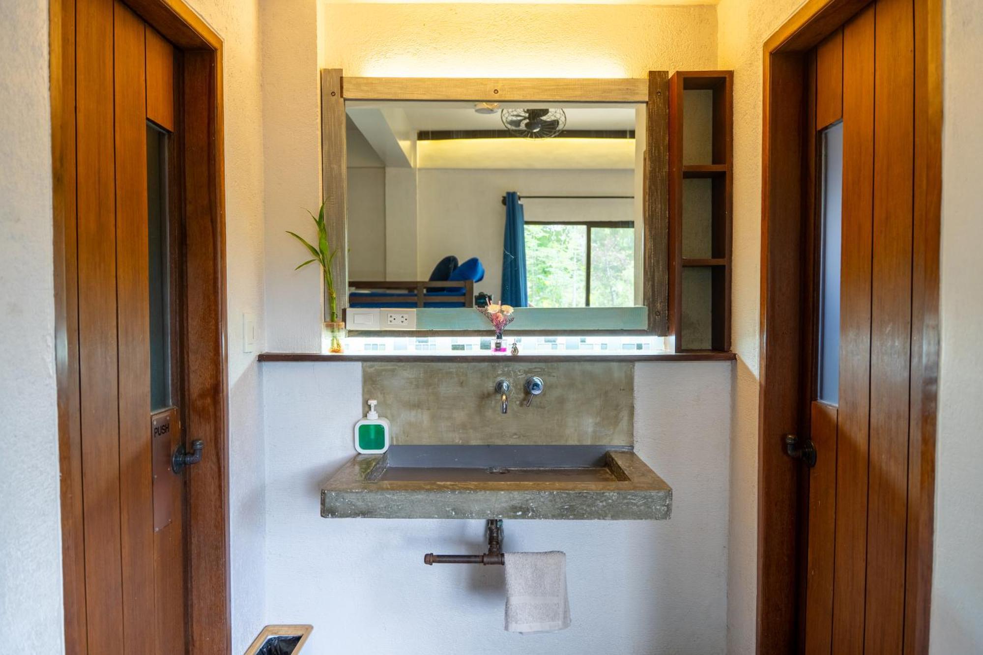 Hotel Island Lyfe Adventures El Nido Esterno foto
